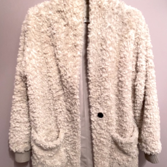 Aritzia Wilfred Free Grete Sherpa coat Small - Picture 3 of 4
